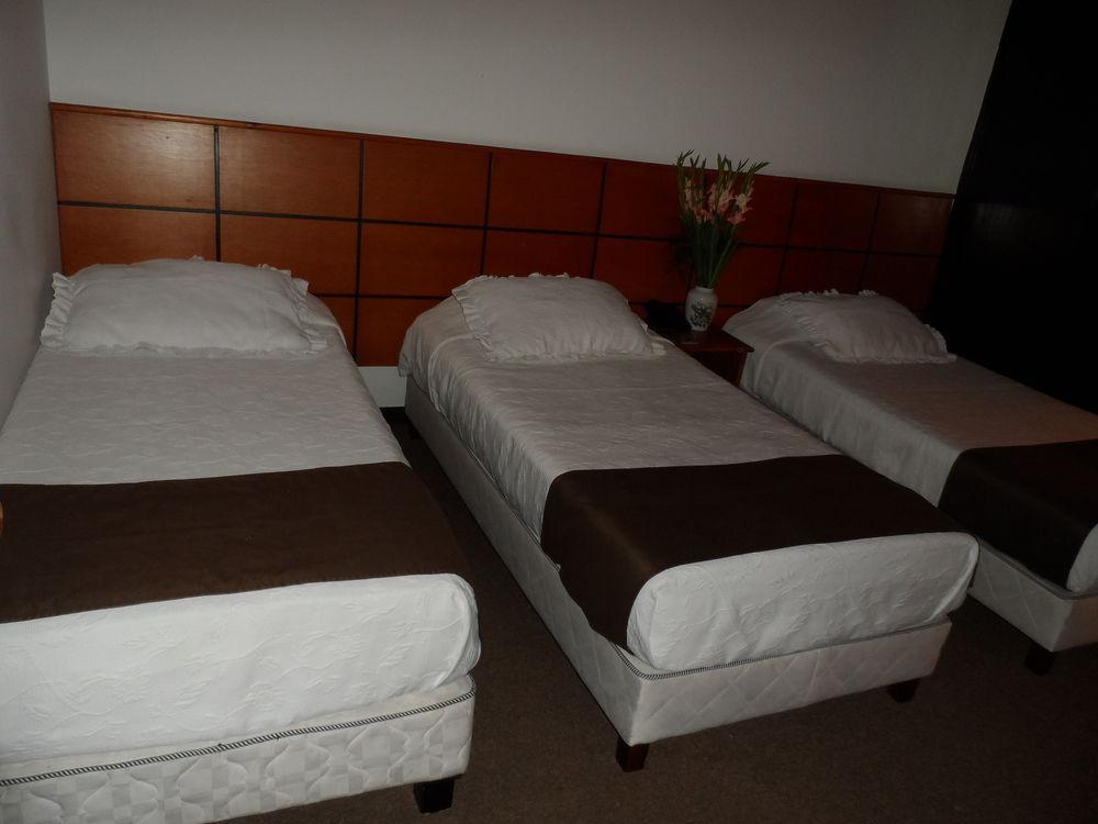Hotel Casa Quinta Embajada Bogota Buitenkant foto